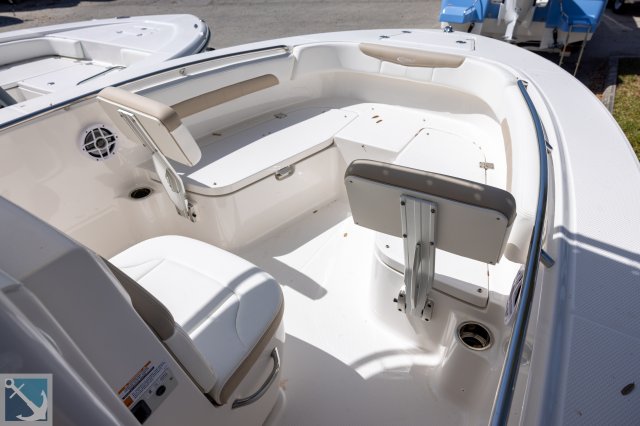 New 2024 Robalo 202 Explorer  Boat for sale